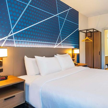 Comfort Suites Kelowna Extérieur photo