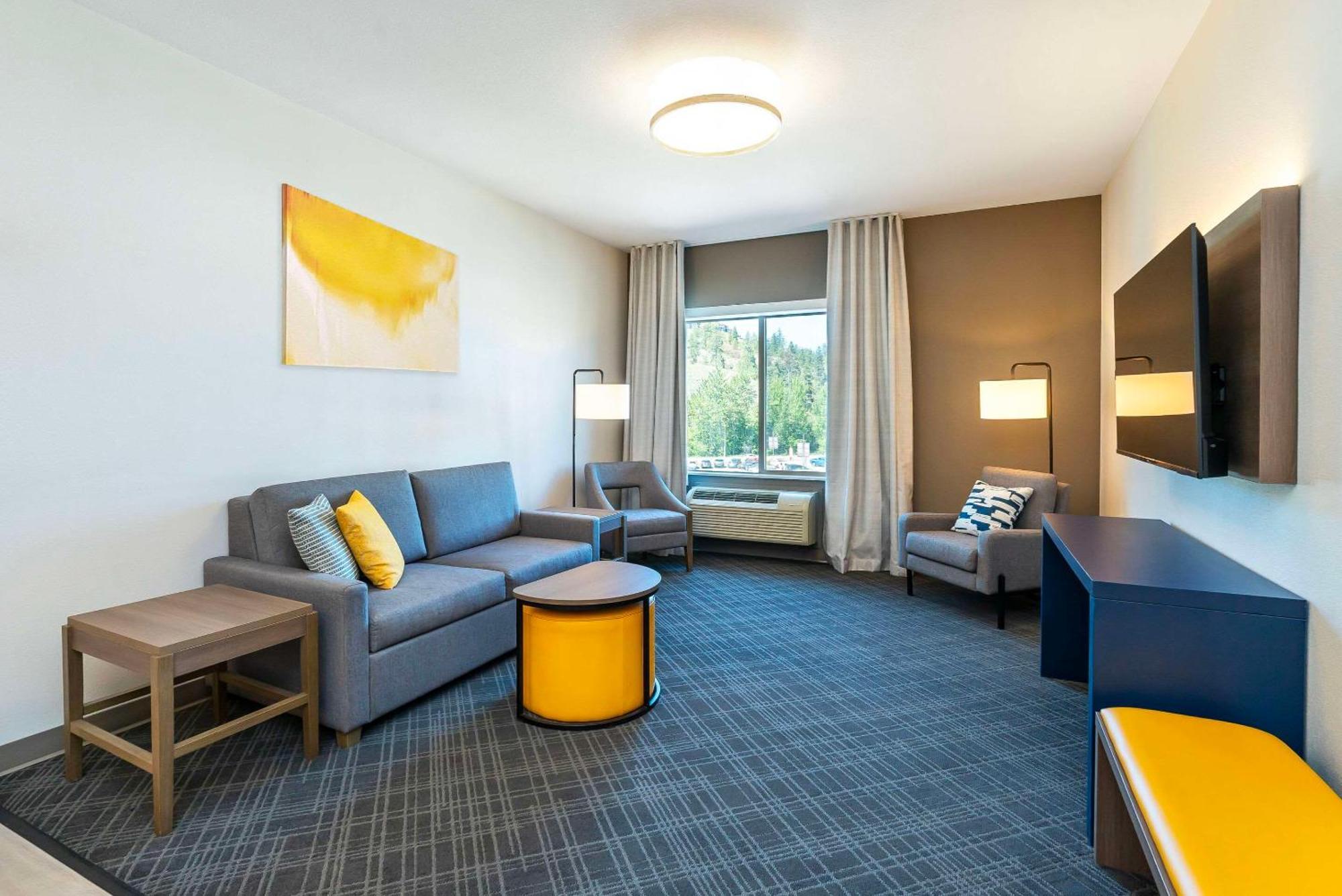 Comfort Suites Kelowna Extérieur photo