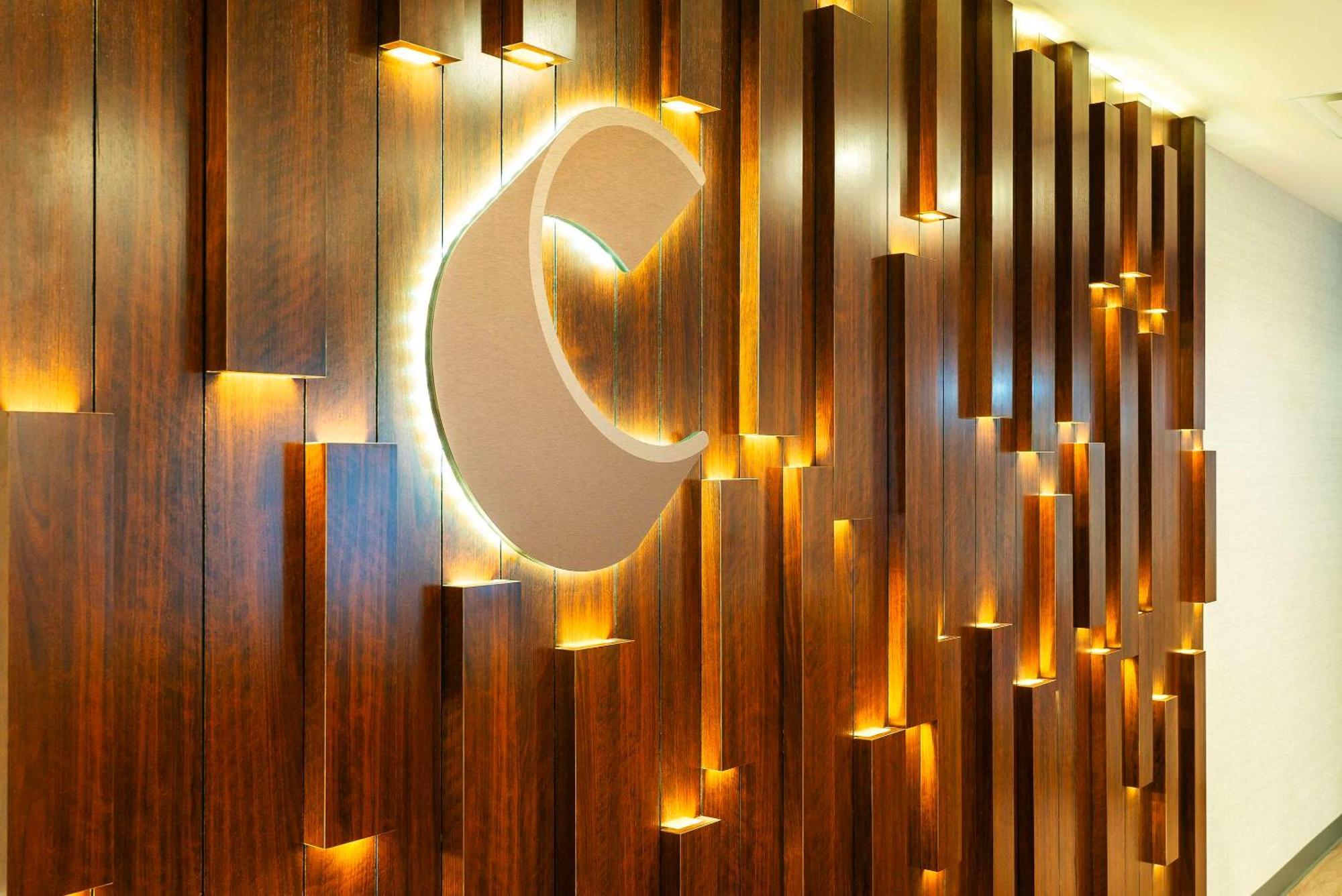 Comfort Suites Kelowna Extérieur photo